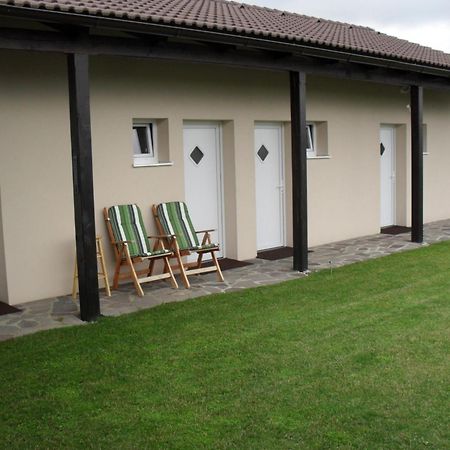 Penzion Kamenak Kamenný Újezd Exterior foto