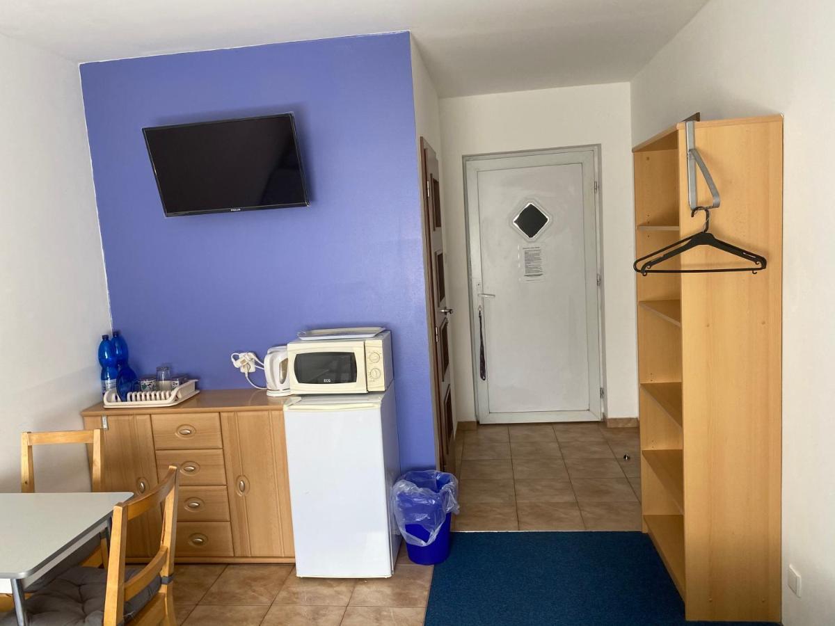 Penzion Kamenak Kamenný Újezd Exterior foto